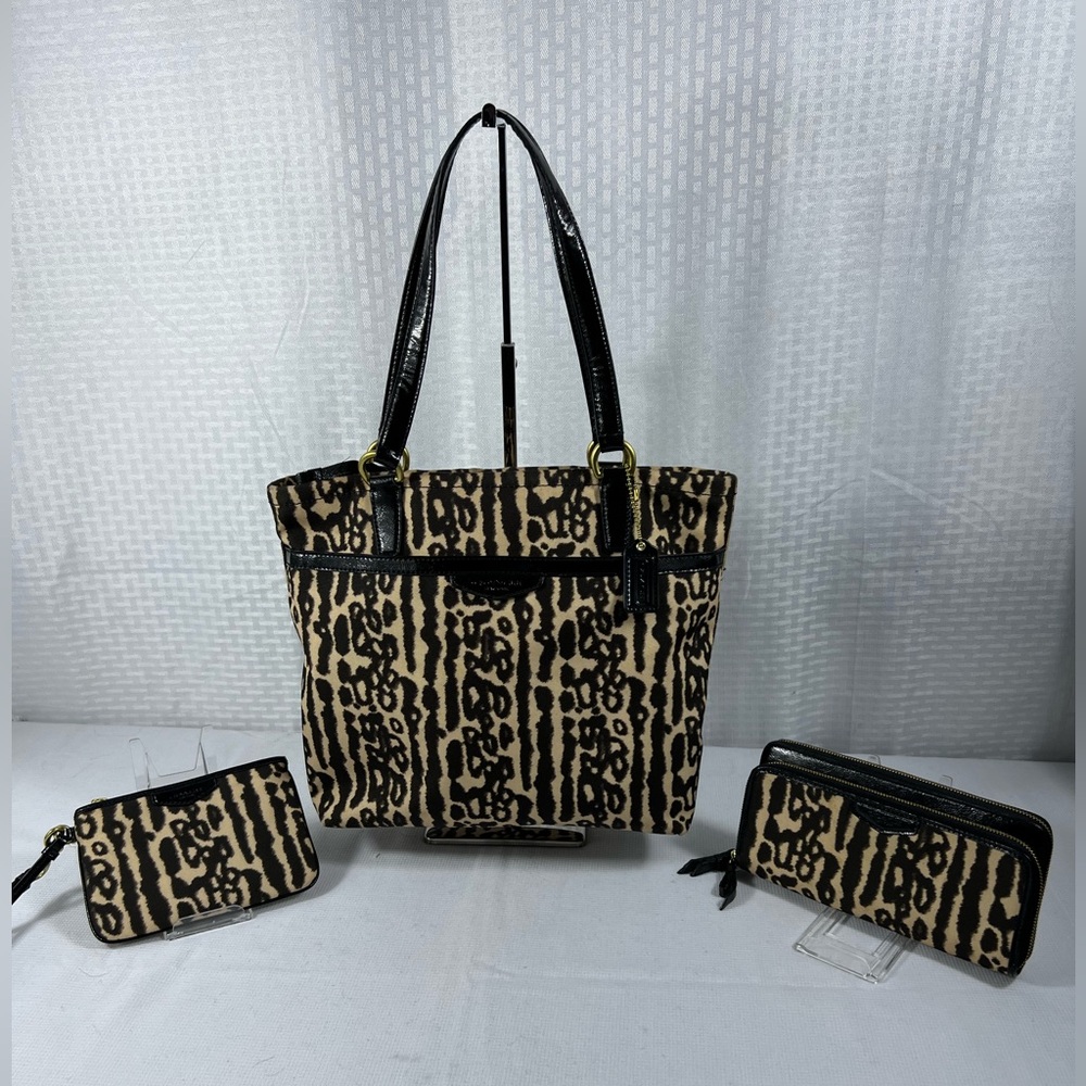 4207: Coach Ocelot Print Tote, Zip Wallet & Wristlet 3-Piece Set